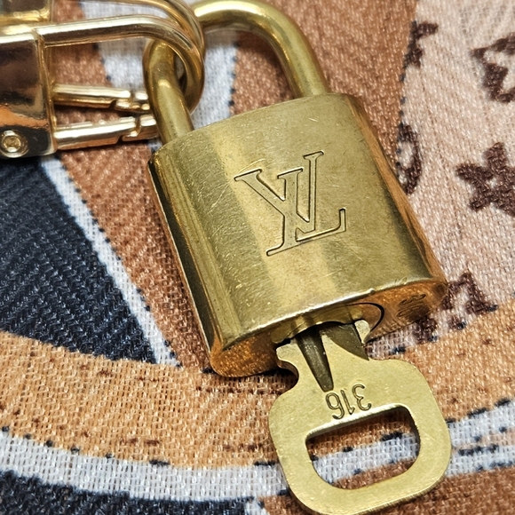 LV Lock and Key Necklace - Picture 2 of 8
